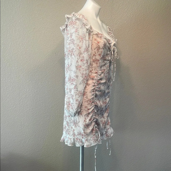 Miss Lola Floral Ruched Long Sleeve Dress - White and Pink - Picture 5 of 12